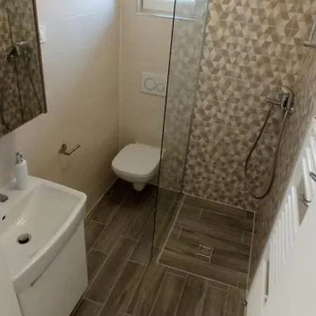 Holiday In With Balcony, Air Conditioning, Wi-fi 5144-5